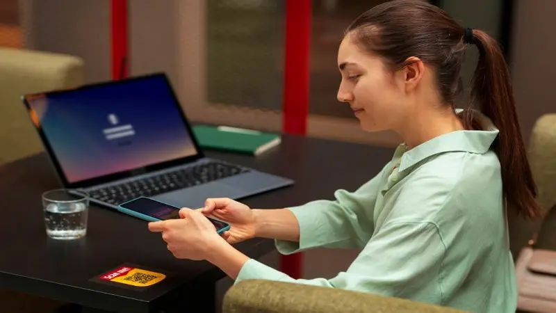 How Carrier Networks Shape Online Experiences