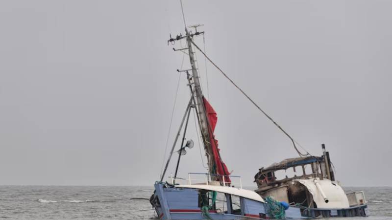 OSRS Sailing Money-Making Guide — Trawling, Salvage and Combat