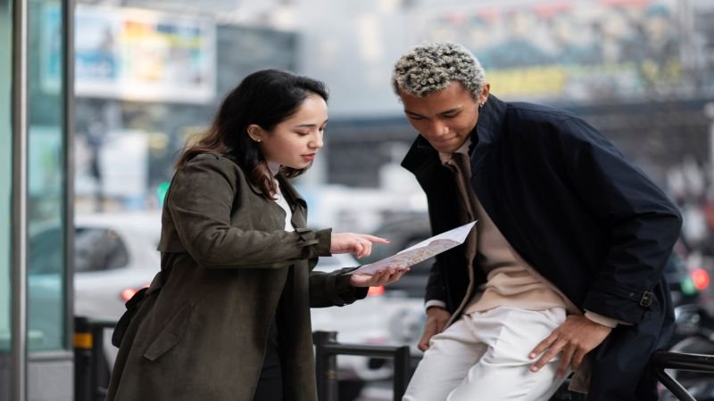 What Helps Visitors Navigate Public Spaces With Confidence?